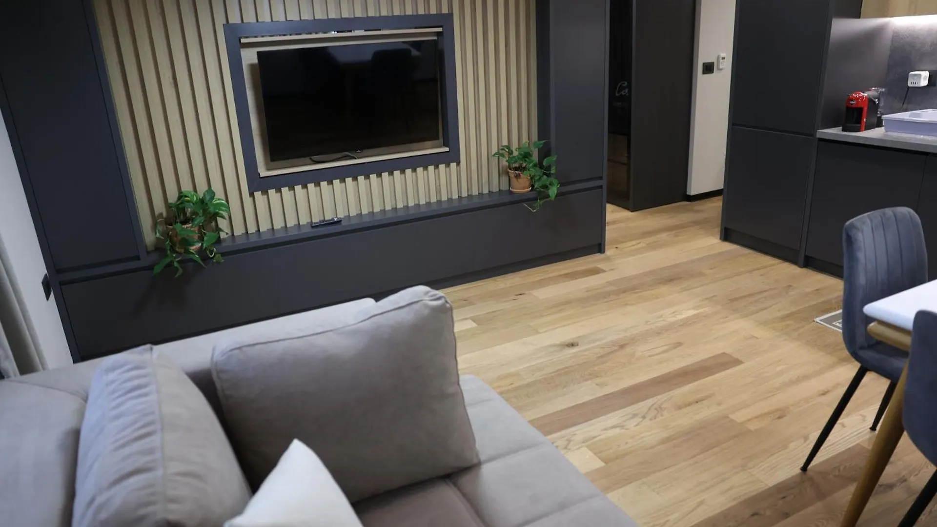 Tirana Premium Apartment 1 0*,